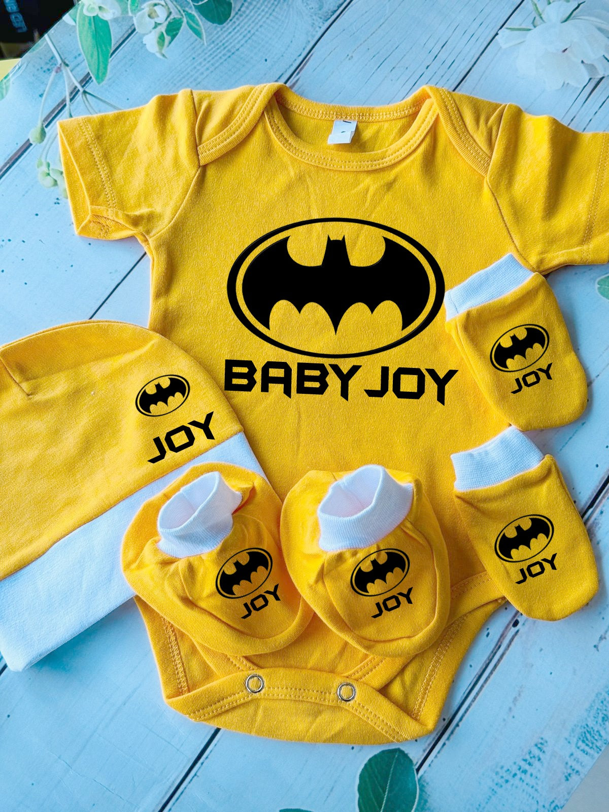 Customised Babywear Gift Set – Romper, Cap & Mittens