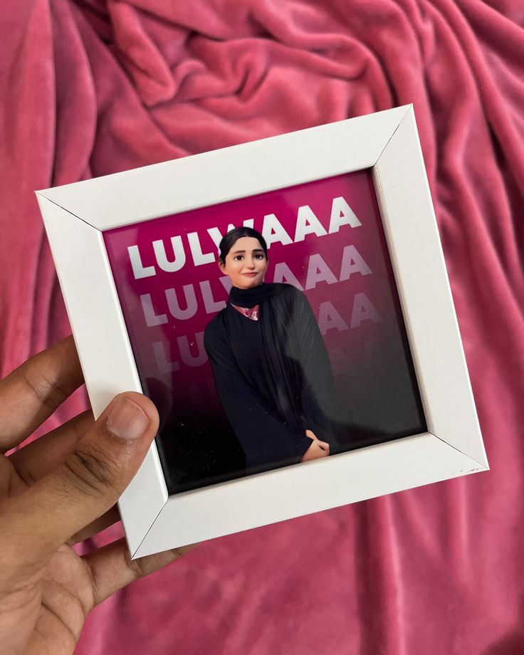 Pop up collage frame