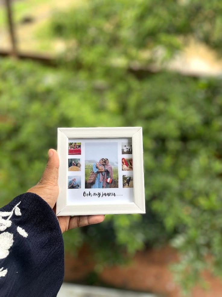 Pop up collage frame