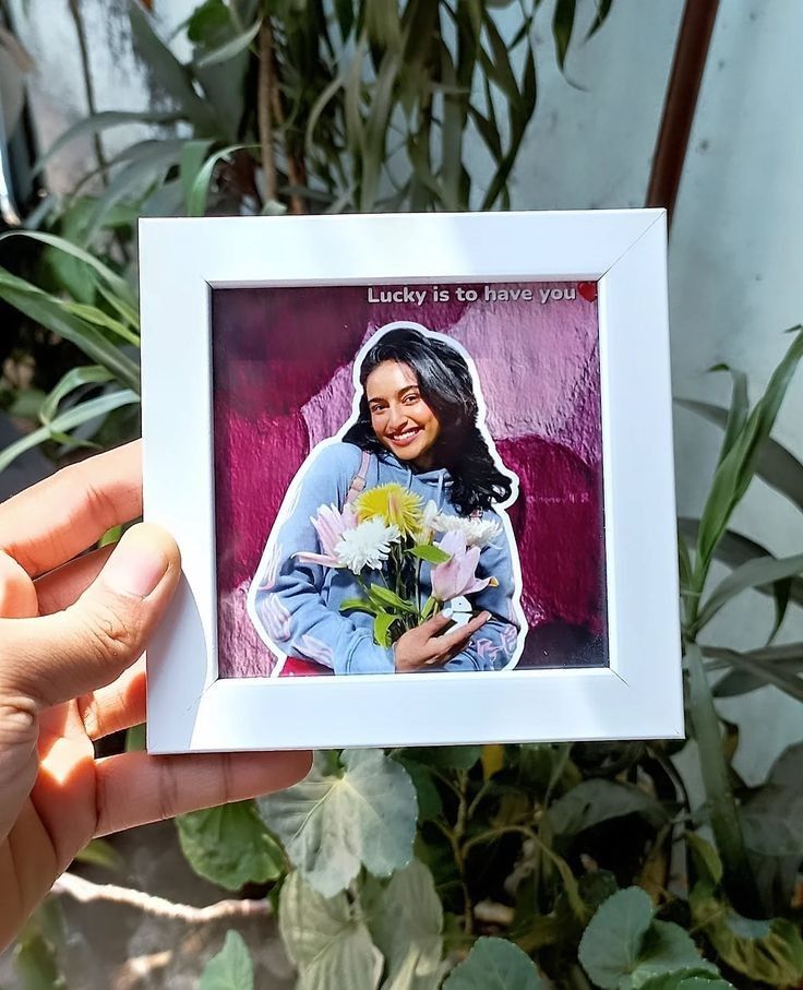 Pop up collage frame