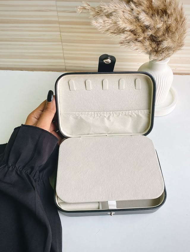 Jumbo jewellery box